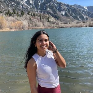 Meet your Posher, Ariela